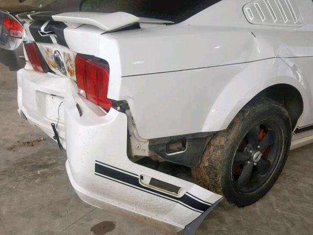 1ZVHT82HX65146233 - 2006 FORD MUSTANG GT WHITE photo 9