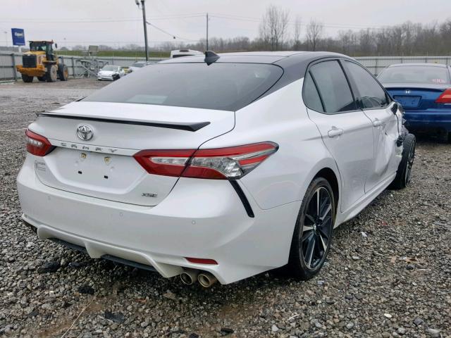 4T1B61HKXJU066791 - 2018 TOYOTA CAMRY XSE WHITE photo 4