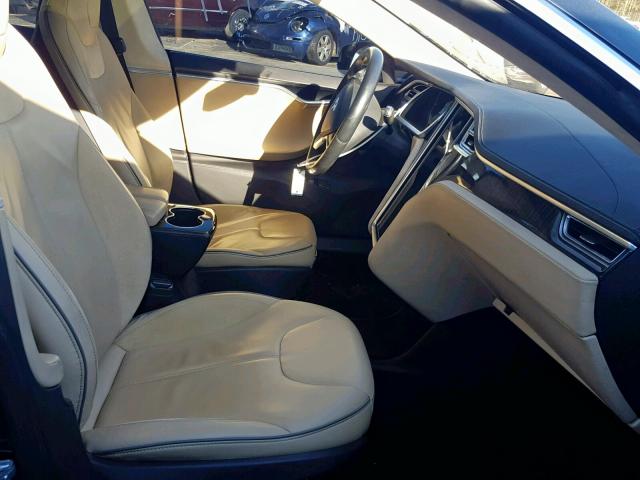 5YJSA1DP9DFP17619 - 2013 TESLA MODEL S Niebieski zdjęcie 5