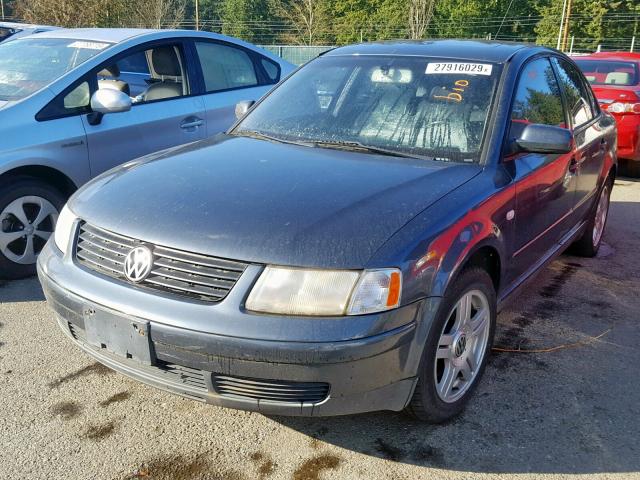 WVWEH63B11E007669 - 2001 VOLKSWAGEN PASSAT GLX 蓝色 照片 2