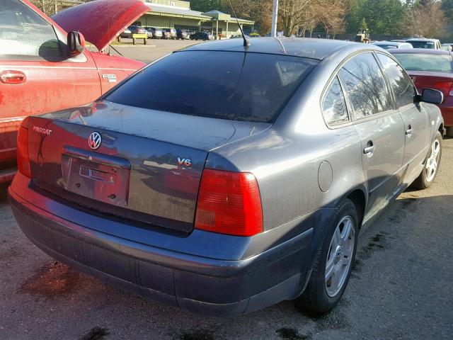 WVWEH63B11E007669 - 2001 VOLKSWAGEN PASSAT GLX 蓝色 照片 4