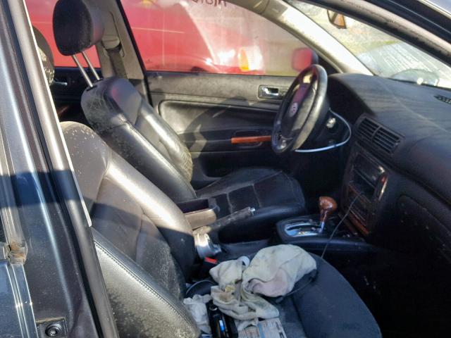 WVWEH63B11E007669 - 2001 VOLKSWAGEN PASSAT GLX 蓝色 照片 5