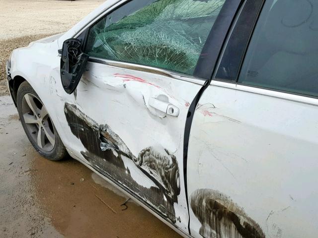 1G1ZC5EU1BF353573 - 2011 CHEVROLET MALIBU 1LT 白色 照片 9