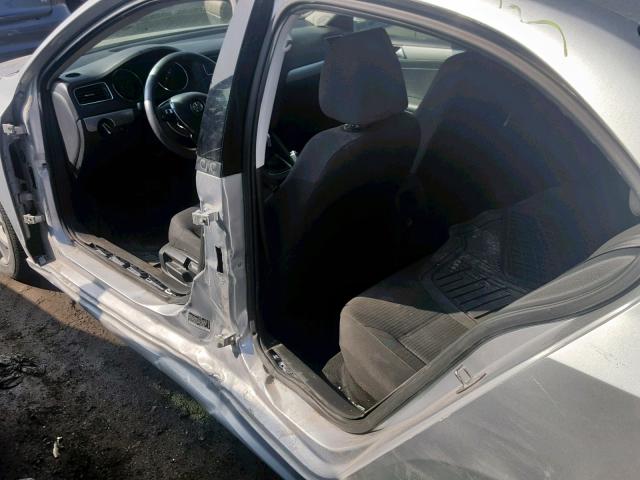 3VWD17AJ5FM254885 - 2015 VOLKSWAGEN JETTA SE SILVER photo 9