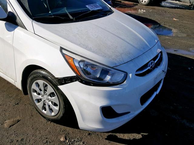 KMHCT4AE3GU081595 - 2016 HYUNDAI ACCENT SE WHITE photo 9