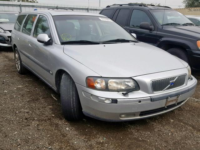 YV1SW53D421205265 - 2002 VOLVO V70 T5 TUR SILVER photo 1