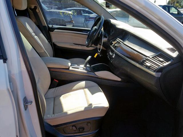 5UXFG2C57E0C44729 - 2014 BMW X6 XDRIVE3 WHITE photo 5