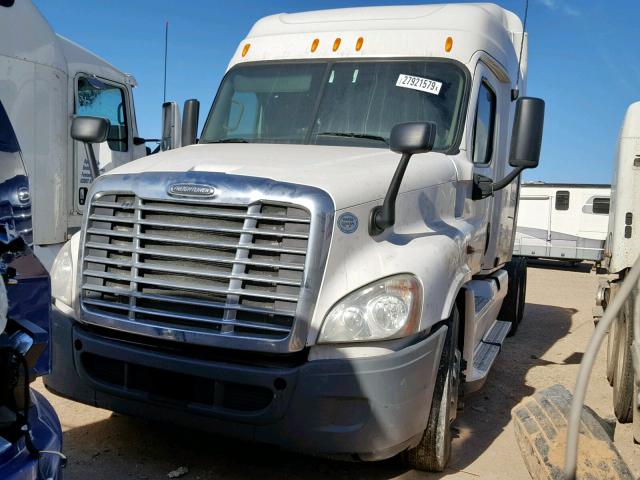 1FUJGLDR4ASAV2484 - 2010 FREIGHTLINER CASCADIA 1 WHITE photo 2