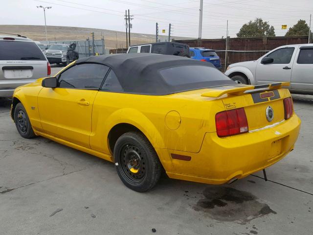 1ZVHT85HX55234029 - 2005 FORD MUSTANG GT YELLOW photo 3