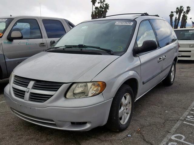 1D4GP45R65B287626 - 2005 DODGE CARAVAN SX SILVER photo 2