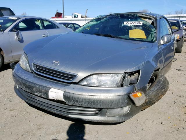 JT8BF28G710291343 - 2001 LEXUS ES 300 SILVER photo 2