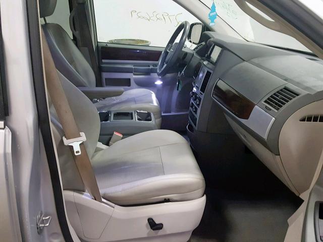 2A8HR54199R649915 - 2009 CHRYSLER TOWN & COU ვერცხლისფერი ფოტო 5
