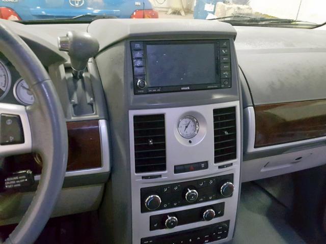 2A8HR54199R649915 - 2009 CHRYSLER TOWN & COU ვერცხლისფერი ფოტო 9