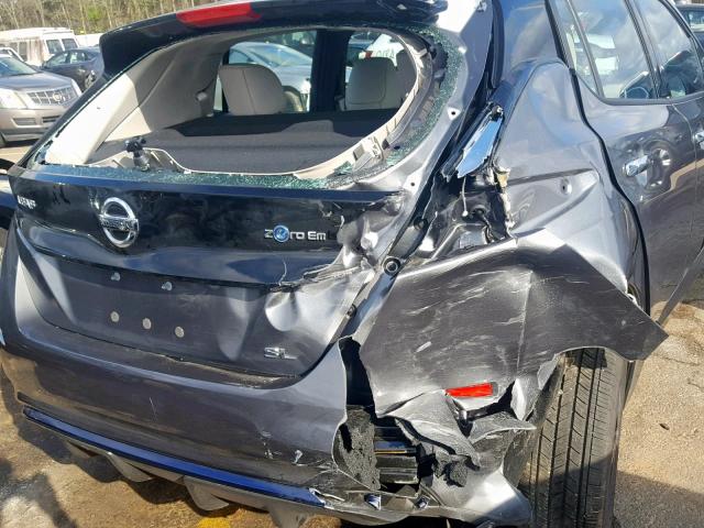 1N4AZ1CP1JC313704 - 2018 NISSAN LEAF S SILVER photo 9