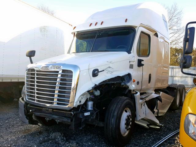 1FUJGLD54GLHJ7352 - 2016 FREIGHTLINER CASCADIA 1 WHITE photo 2