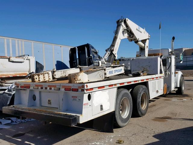 2NKMHD7X96M134200 - 2006 KENWORTH CONSTRUCTI WHITE photo 4