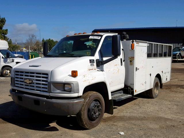 1GBE5C1205F503349 - 2005 CHEVROLET C5500 C5C0 WHITE photo 2