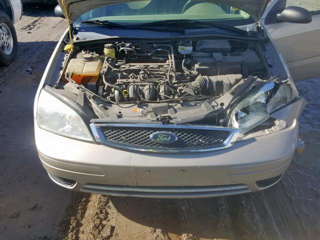 1FAFP34N46W138651 - 2006 FORD FOCUS ZX4 GOLD photo 7