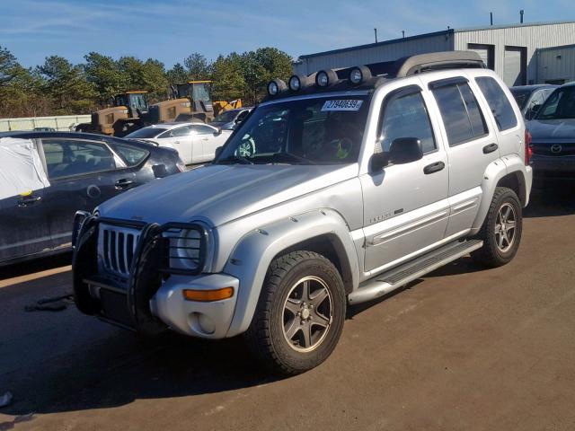 1J4GL38K23W513999 - 2003 JEEP LIBERTY RE SILVER photo 2