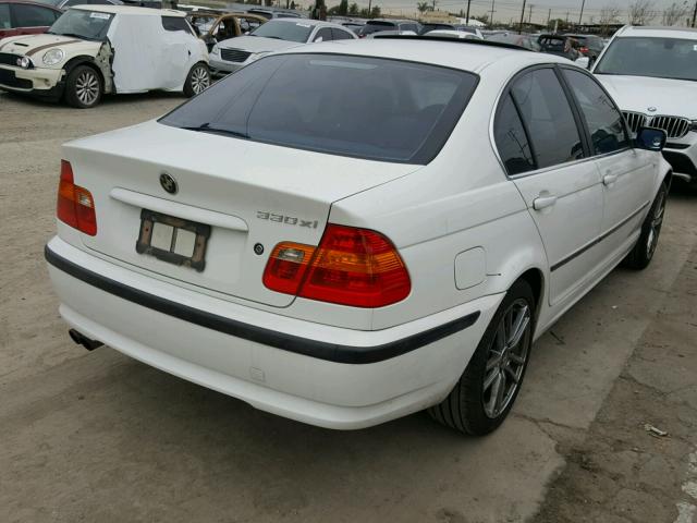 WBAEW53413PG21355 - 2003 BMW 330 XI WHITE photo 4