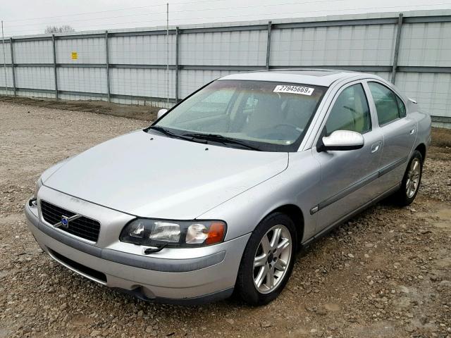 YV1RS61R622097756 - 2002 VOLVO S60 SILVER photo 2