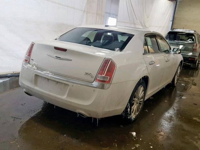 2C3CCAKT5EH209467 - 2014 CHRYSLER 300C WHITE photo 4