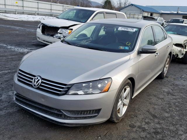 1VWBP7A35DC054532 - 2013 VOLKSWAGEN PASSAT SE SILVER photo 2