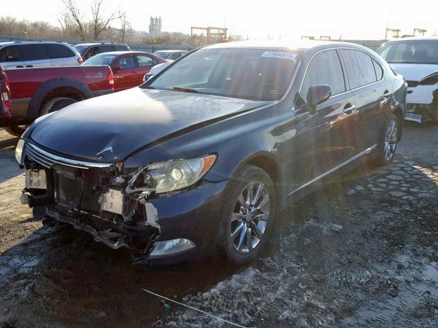 JTHGL46F375018013 - 2007 LEXUS LS 460L GRAY photo 2