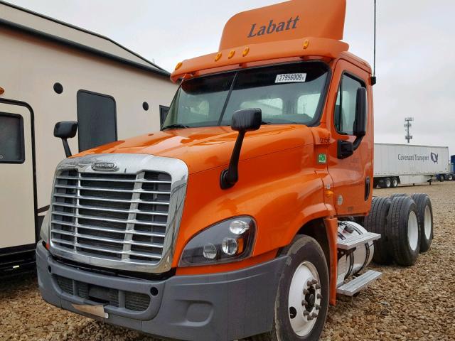 3AKJGEDV5ESFT2854 - 2014 FREIGHTLINER CASCADIA 1 ORANGE photo 2