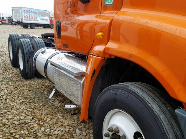 3AKJGEDV5ESFT2854 - 2014 FREIGHTLINER CASCADIA 1 ORANGE photo 9