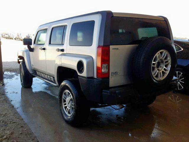 5GTDN136768290815 - 2006 HUMMER H3 SILVER photo 3