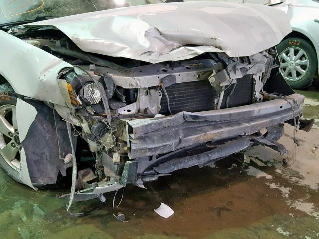 2G2WP552461175267 - 2006 PONTIAC GRAND PRIX SILVER photo 9