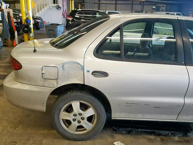 1G1JF524527363347 - 2002 CHEVROLET CAVALIER L SILVER photo 9