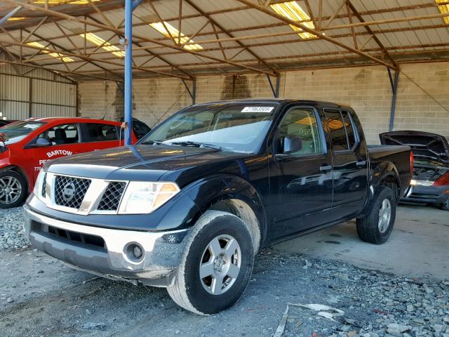 1N6AD07U67C402659 - 2007 NISSAN FRONTIER C BLACK photo 2