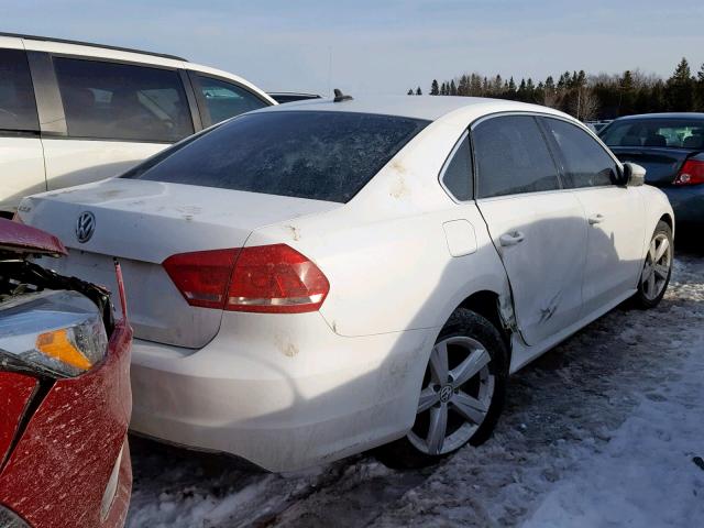 1VWBH7A39CC003692 - 2012 VOLKSWAGEN PASSAT SE WHITE photo 4