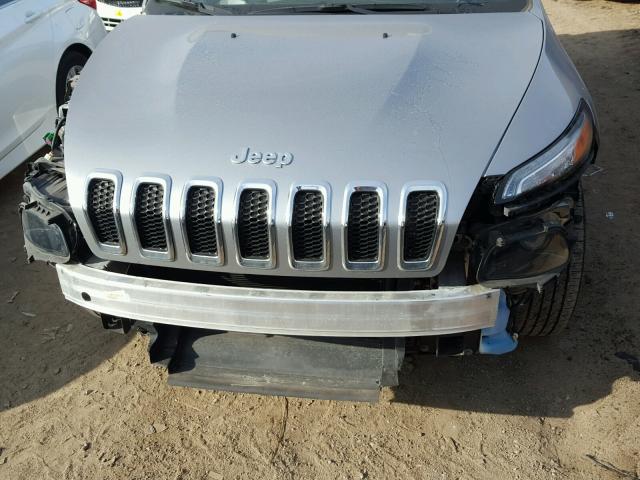 1C4PJMCB9GW144945 - 2016 JEEP CHEROKEE L SILVER photo 7