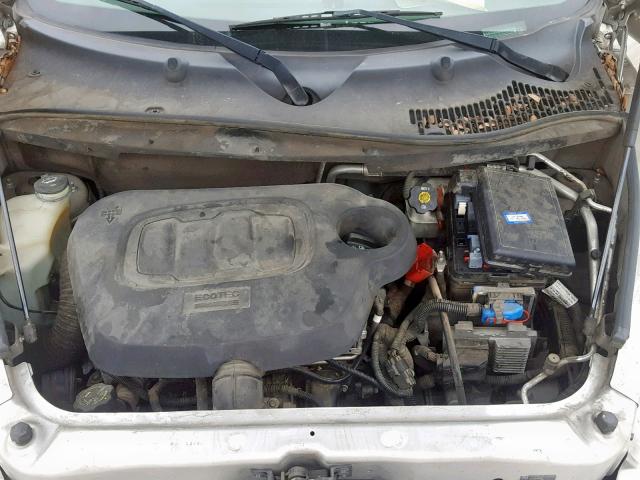 3GNDA13D68S562788 - 2008 CHEVROLET HHR LS Plata foto 7