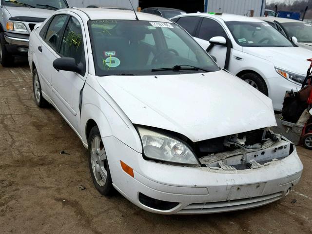 1FAHP34N86W234940 - 2006 FORD FOCUS ZX4 WHITE photo 1