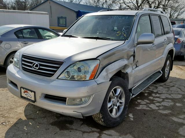 JTJBT20X080163894 - 2008 LEXUS GX 470 SILVER photo 2