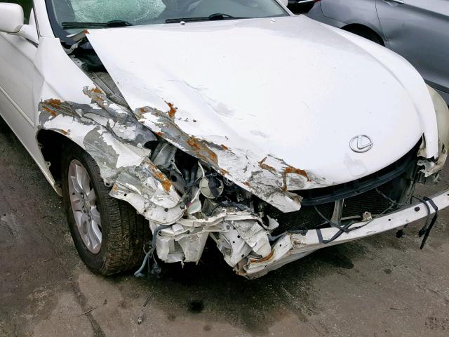 JTHBF30G720014050 - 2002 LEXUS ES 300 WHITE photo 9