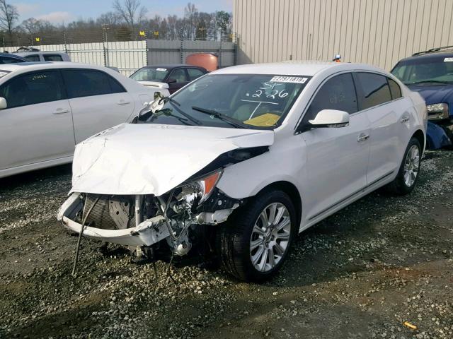 1G4GF5E32DF240064 - 2013 BUICK LACROSSE P WHITE photo 2