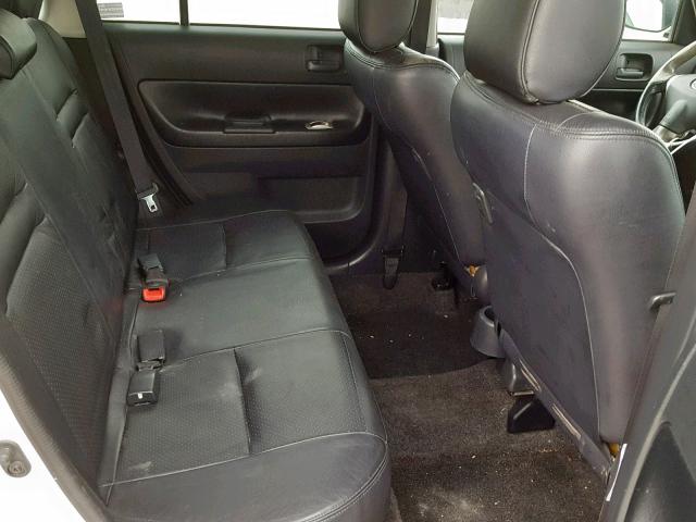 JTLKT324450197543 - 2005 TOYOTA SCION XB WHITE photo 6