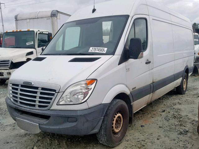 WDYPE8CCXA5449733 - 2010 FREIGHTLINER SPRINTER 2 WHITE photo 2