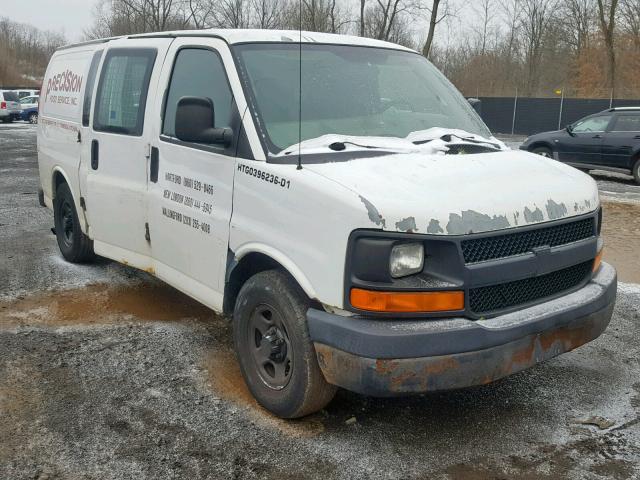 1GCFG15T951167781 - 2005 CHEVROLET EXPRESS G1 WHITE photo 1