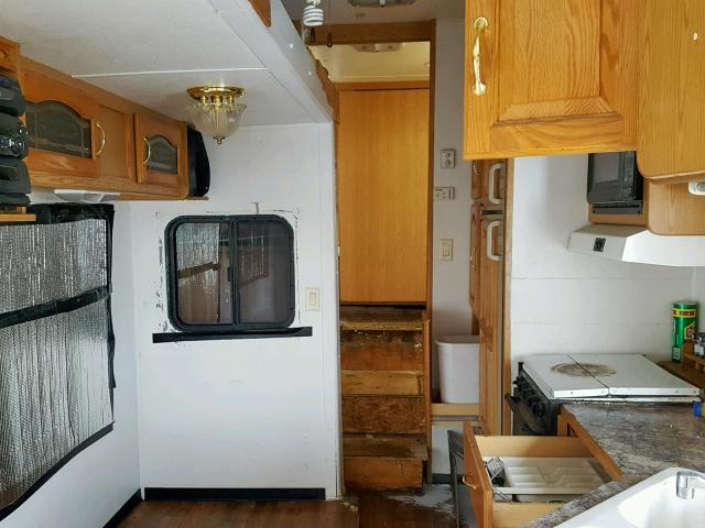 4YDF2952824059194 - 2002 KEYSTONE MONTANA WHITE photo 5