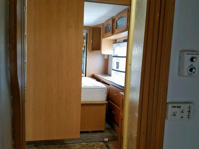 4YDF2952824059194 - 2002 KEYSTONE MONTANA WHITE photo 8