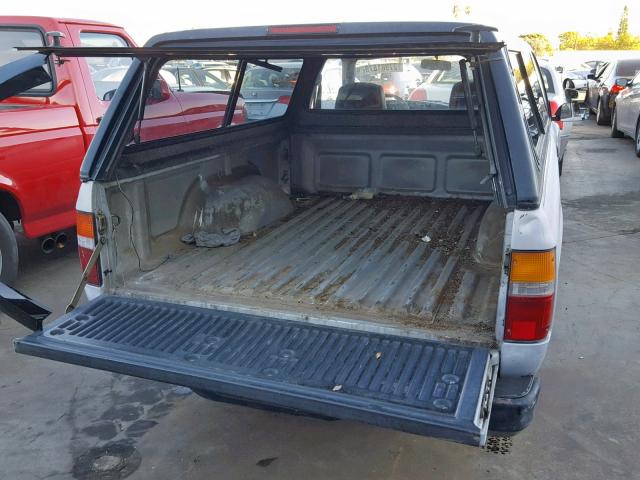 JT4RN81A3N0088175 - 1992 TOYOTA PICKUP 1/2 SILVER photo 6