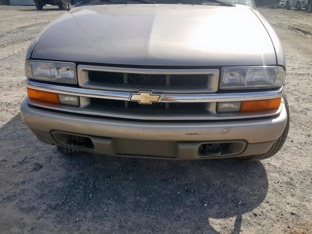 1GNDT13W512158099 - 2001 CHEVROLET BLAZER TAN photo 9