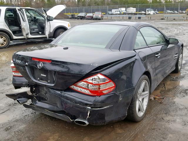 WDBSK71F58F135934 - 2008 MERCEDES-BENZ SL 550 BLACK photo 4