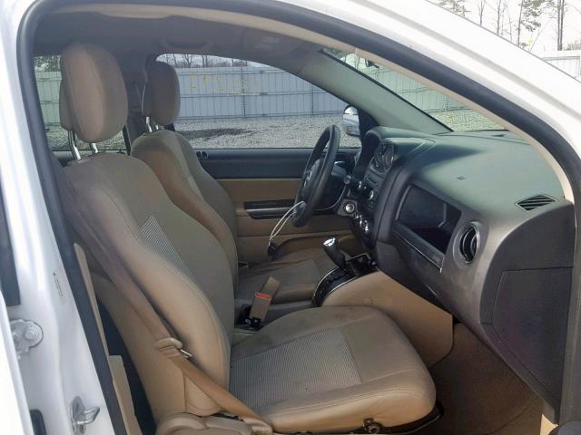 1J4NF1FB8BD223136 - 2011 JEEP COMPASS SP Ақ фото 5